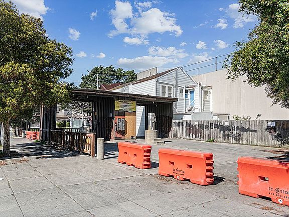 3rd image of 228 Collins St
