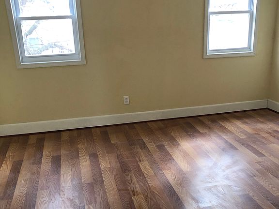 2nd image of 2807 Santa Fe Ave