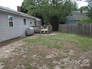 04 rear with deck