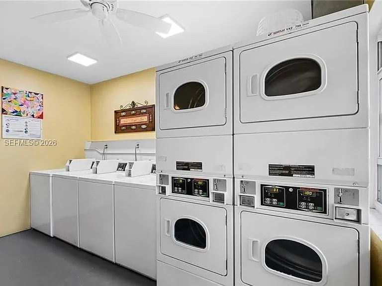 815 Middle River Dr #204 — Photo 31