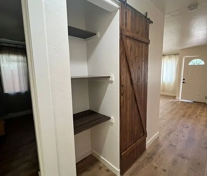 212 E J St — Photo 10