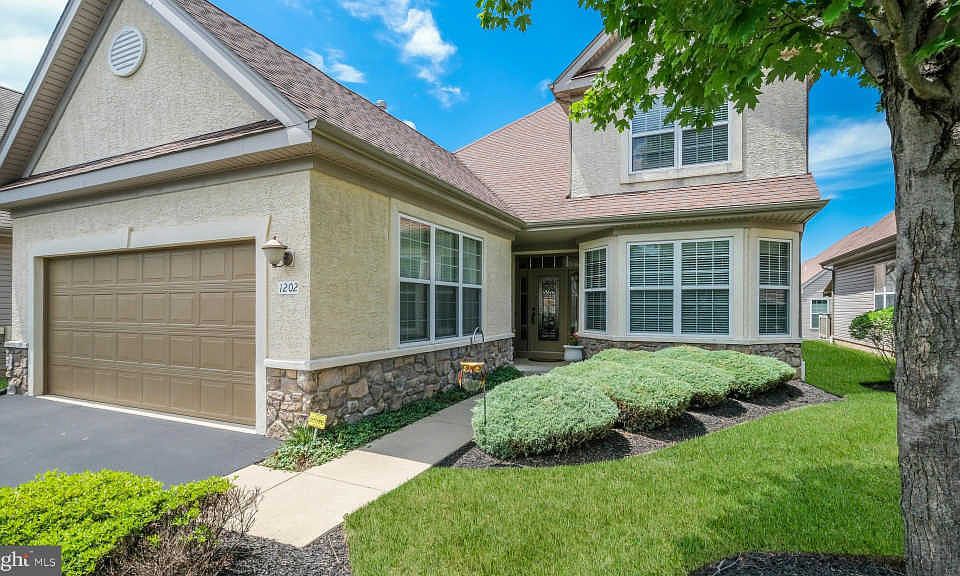 1st image of 1202 Lyndhurst Ct #83