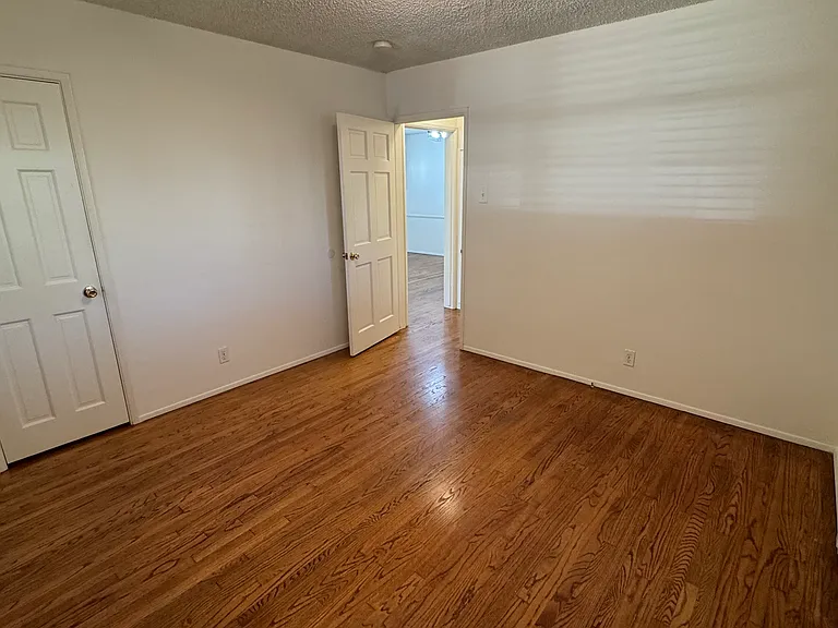 645 N Michigan Ave — Photo 23