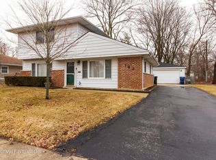 142 Iroquois St, Park Forest, IL 60466