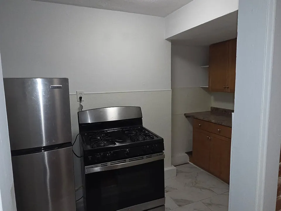 37 S Angell St #37LL