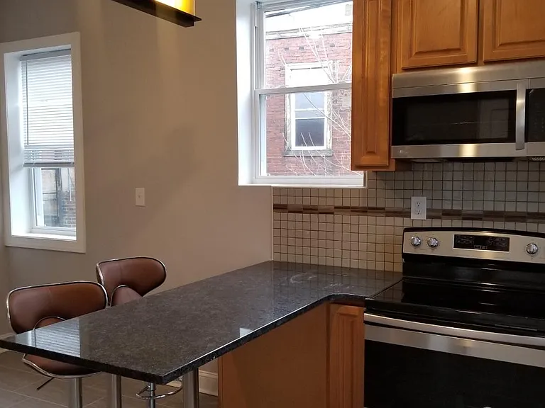 5102 Webster St #2F — Photo 4