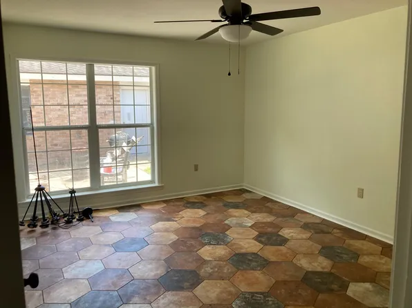 1217 Sharlo Ave, Baton Rouge, LA 70820