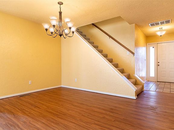 5th image of 1011 Mockingbird Ln