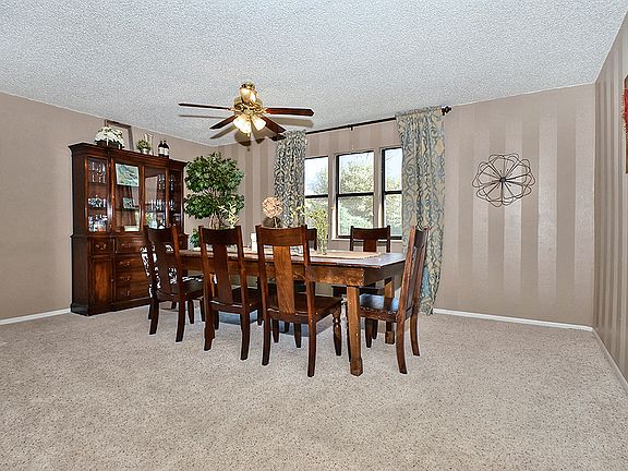 2nd image of 4640 Winewood Village Dr