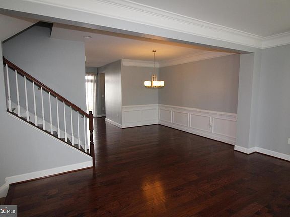 4th image of 1742 Hartfield Ct