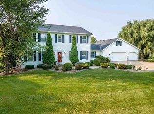 3753 Old Military Rd, De Pere, WI 54115