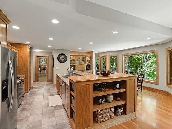 4th image of 2934 Canyon Rd