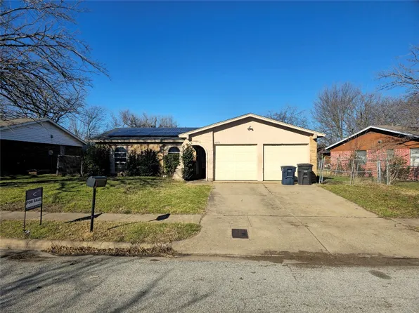 2978 Lana Cir, Fort Worth, TX 76140
