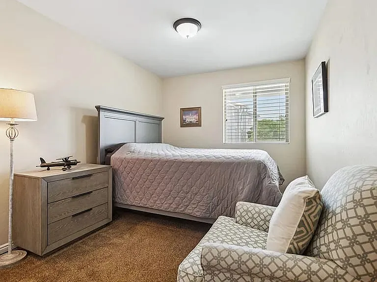 833 W Cannara Way — Photo 27