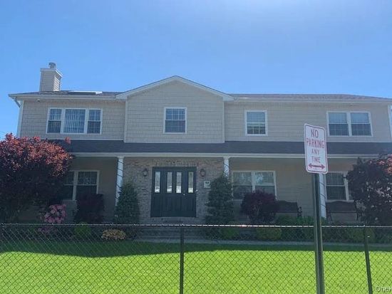 154 Woodward Parkway, Farmingdale, NY 11735