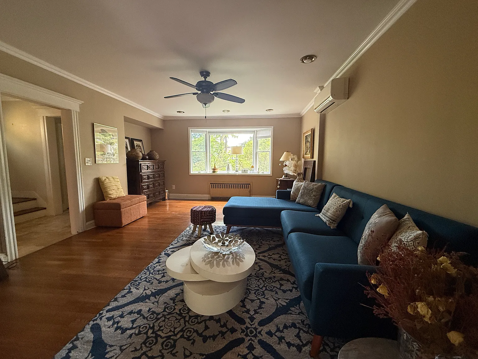 3 bed, 2.5 bath, 2027 sqft, $4,700 — Photo 2