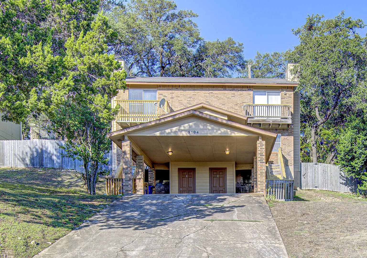 8104 Dunn St — Photo 1
