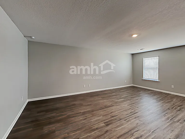 415 Vermeer Ct — Photo 11