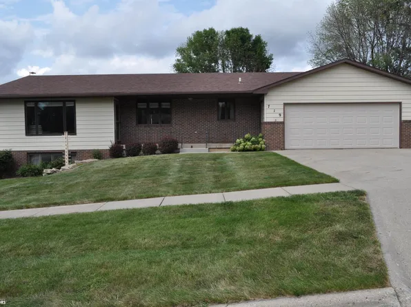 719 San Salvador Ave, Carroll, IA 51401