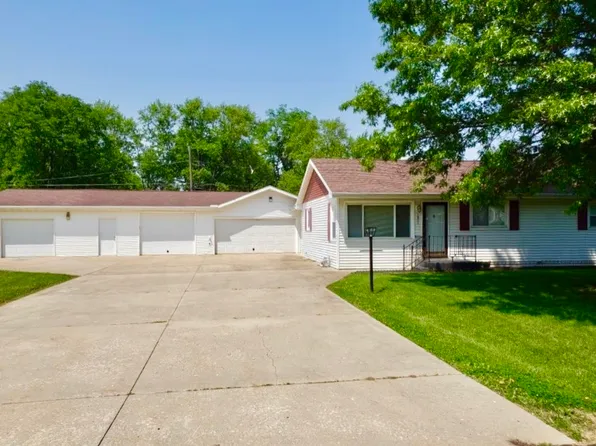 1801 English St, Rock Falls, IL 61071