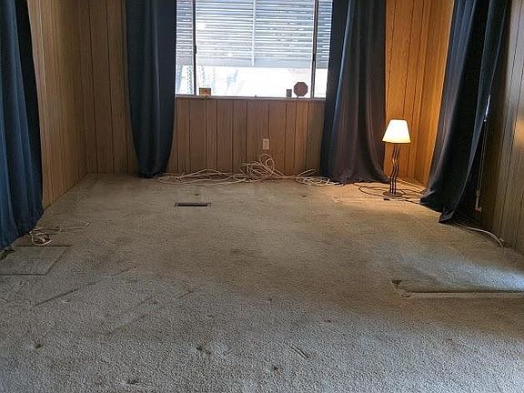 5th image of 869 S Esperanza Ave