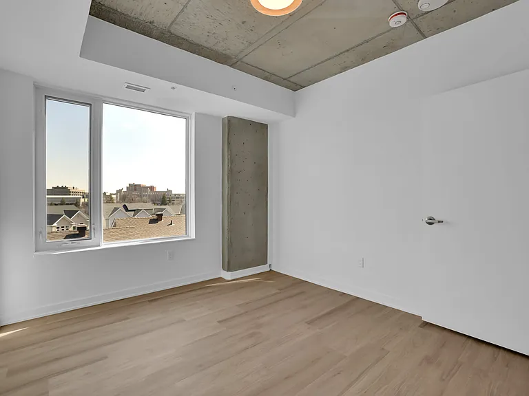 36 Robinson Ave — Photo 46