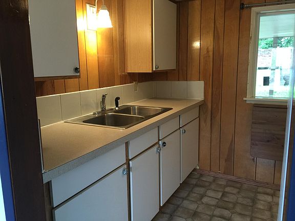 5th image of 245 SW Arbor St