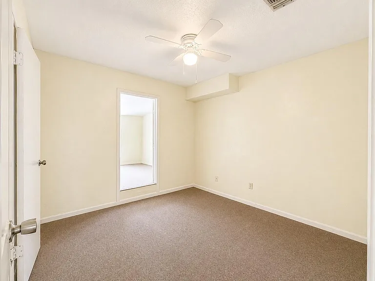 12504 Autumn Leaf Ln — Photo 27