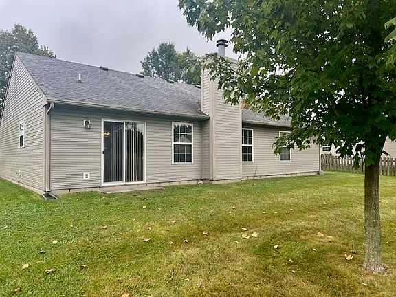 2nd image of 1032 Leland St