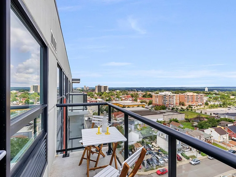 220 Cannon St E — Photo 56