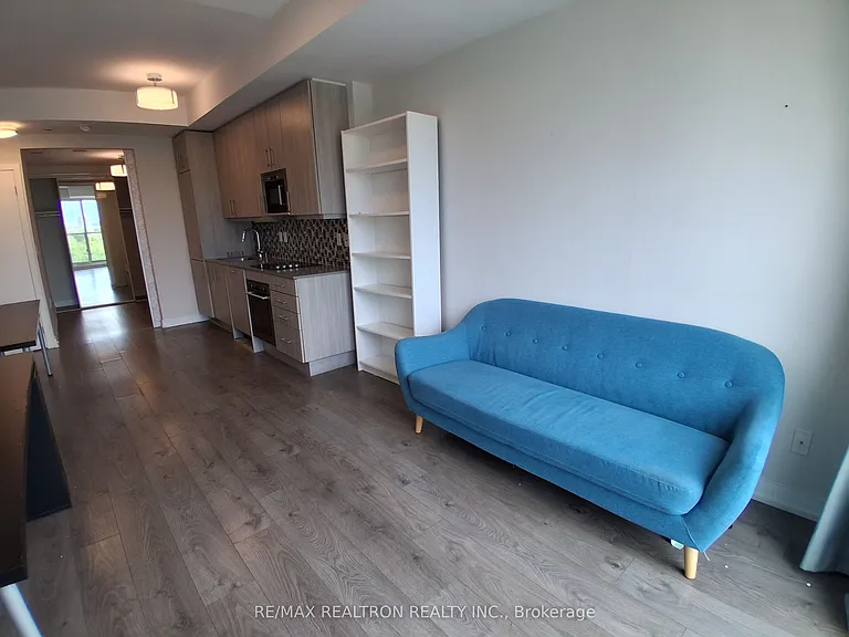 297 College St #821 — Photo 4