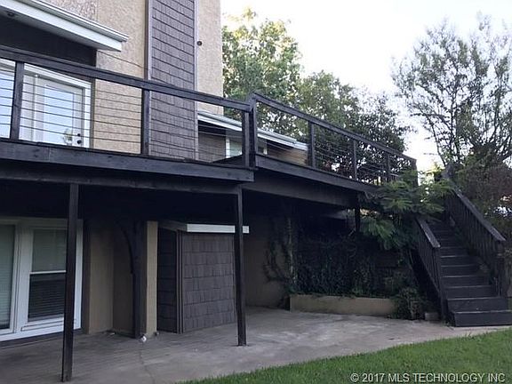 5th image of 1424 E Bryan Ave