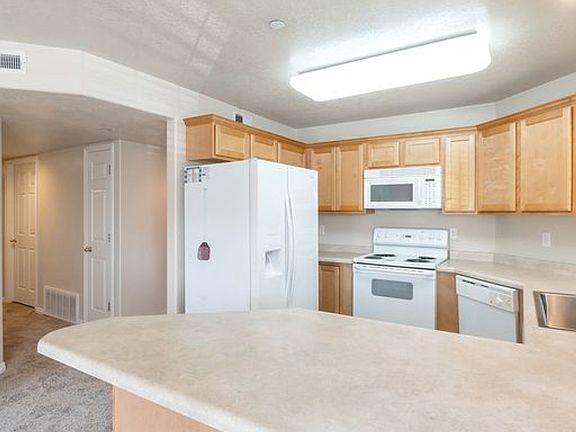 5th image of 2107 N Aurora Way Unit 4