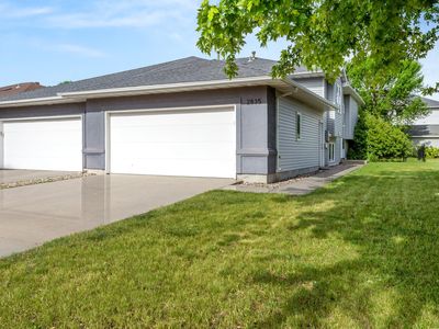 2835 Wheatland Dr S, Fargo, ND, 58103