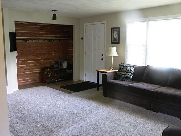 4th image of 232 Farmview Dr