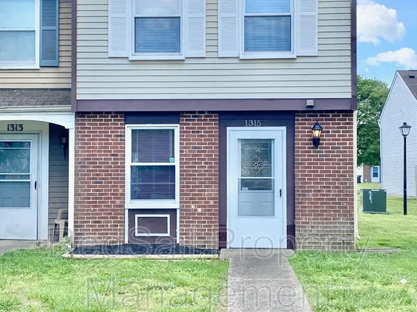 1315 Vanasse Ct, Hampton, VA 23666
