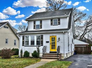 89 Forest Pl, Rochelle Park, NJ 07662