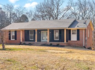 512 Lisa Ct, Clarksville, TN 37043