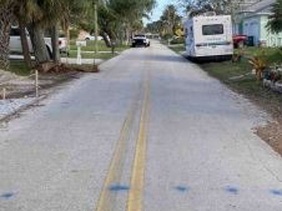 Exterior Neighborhood (street photo)