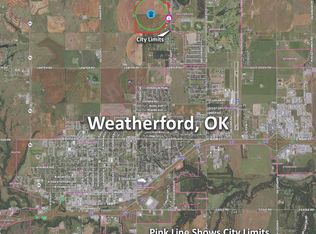10029 Lark Rd, Weatherford, OK 73096