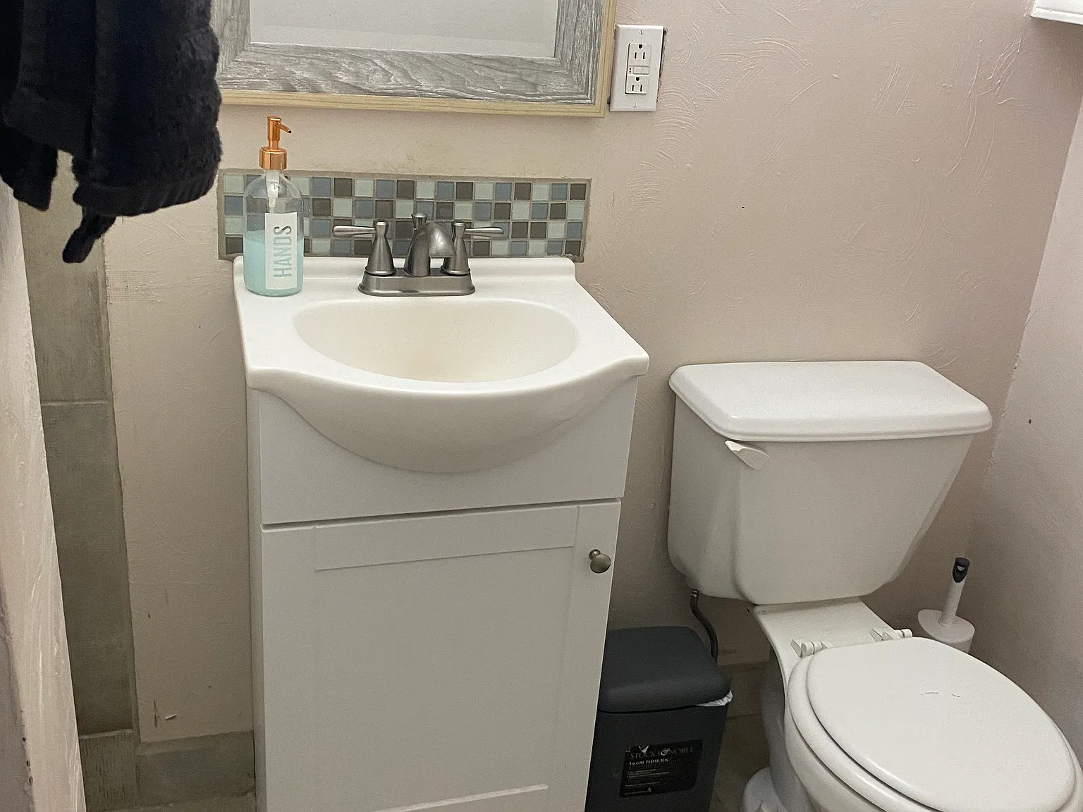 1760 Walden Dr — Photo 2