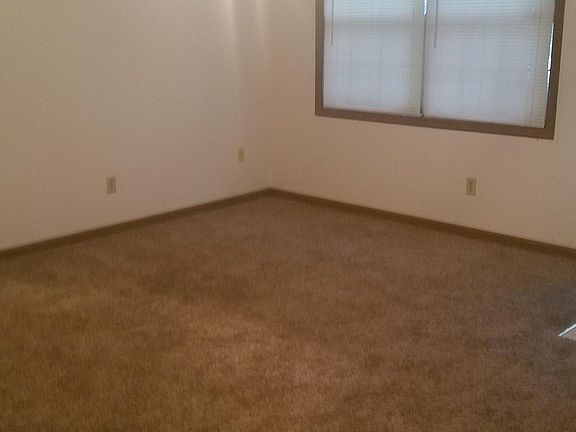 2nd image of 107D SE South Ave #107D
