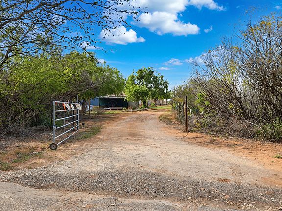 3rd image of 396 County Road 1100