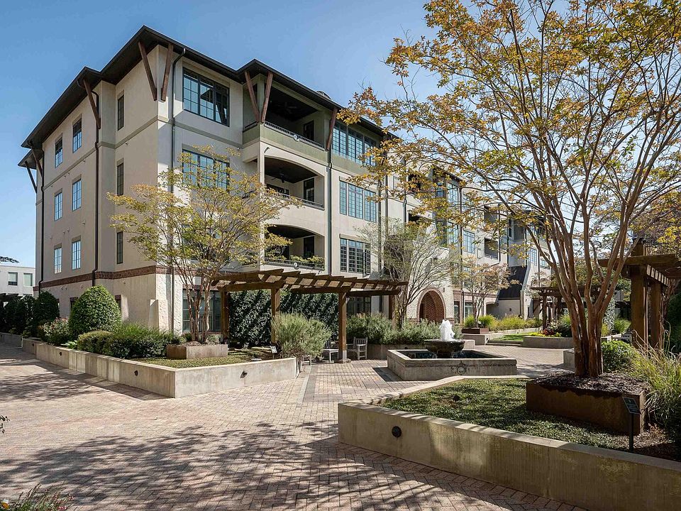 1st image of 100 Hallman Hl E APT 109