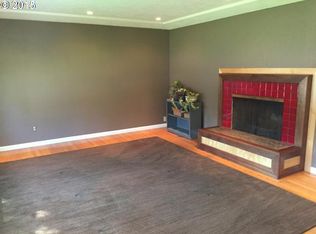 3571 NE Simpson St, Portland, OR 97211