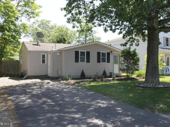 32 Dock Ave, Waretown, NJ 08758