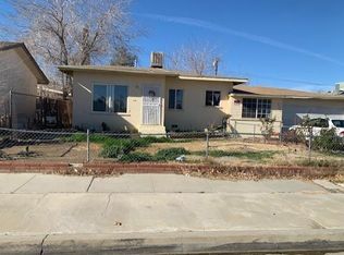 38453 4th St E, Palmdale, CA 93550