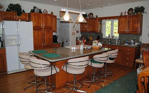 3rd image of 237 S Huckleberry Lake Dr