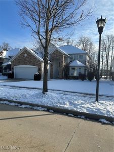 325 Burwick Rd, Highland Heights, OH, 44143