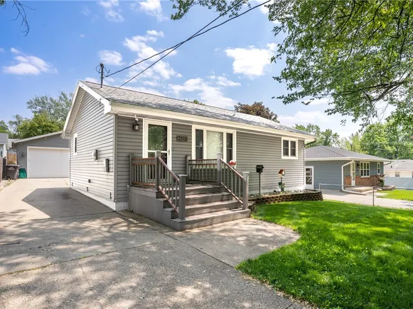 2315 E 41st St, Des Moines, IA 50317
